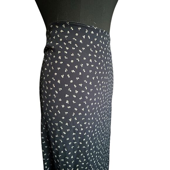 Brandy Melville Floral Midi Skirt One Size (Size Small) - Picture 4 of 7